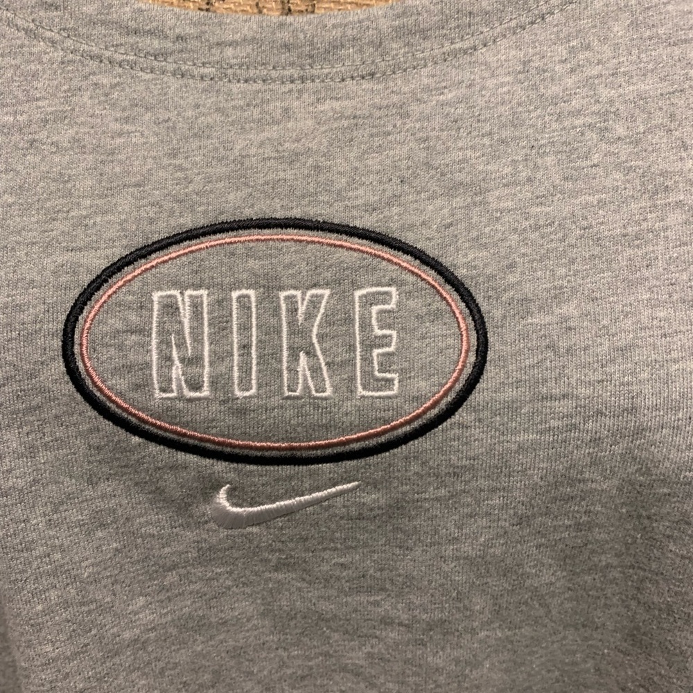 2 different sizes nine tank tops